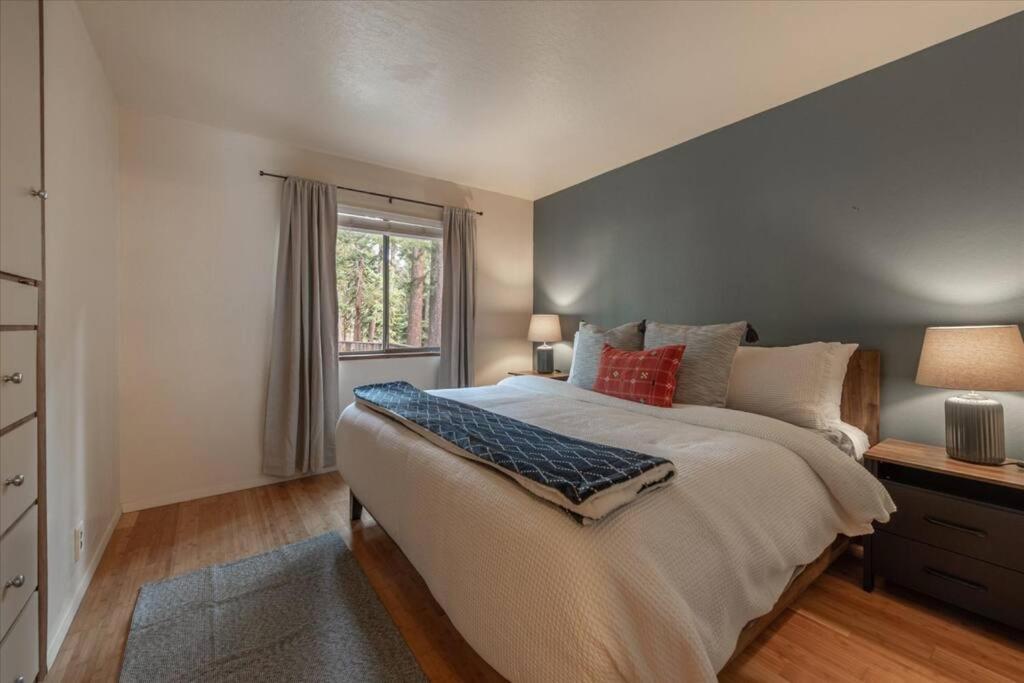 Cozy Pet-Friendly Cabin W Fenced-In Yard Close To Slopes Beach Town Carnelian Bay Exterior photo